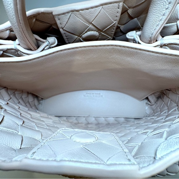 Bottega Veneta Small Andiamo Shoulder Bag In Pink Nude Nappa Intrecciato Leather - Picture 13 of 15